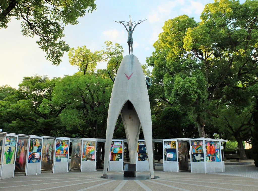平和の子の像  Children's Peace Monument